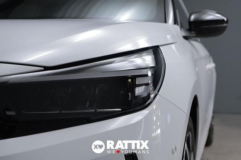 Usata Opel Corsa 101 CV (74 kW) 2025 Jade white Utilitaria