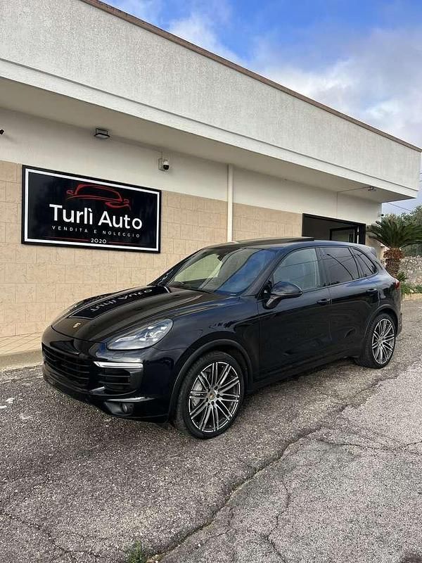 Other Usata 2015 Porsche Cayenne SUV | 31.000 € (Cara) - Immagine 1/4