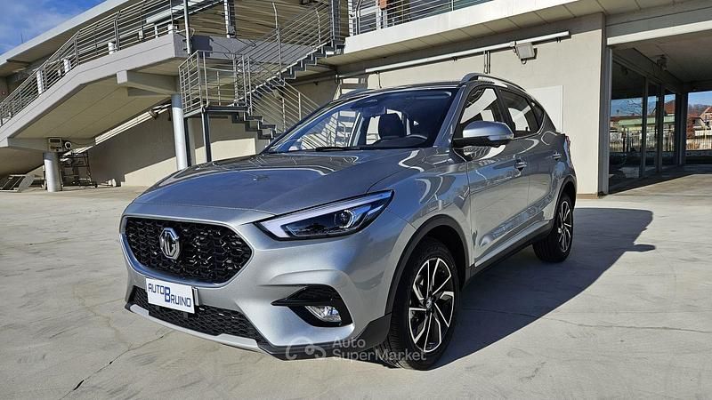 Bianco Usata 2024 MG ZS Luxury Tre volumi | 16.800 € (Buon prezzo) - Immagine 1/4