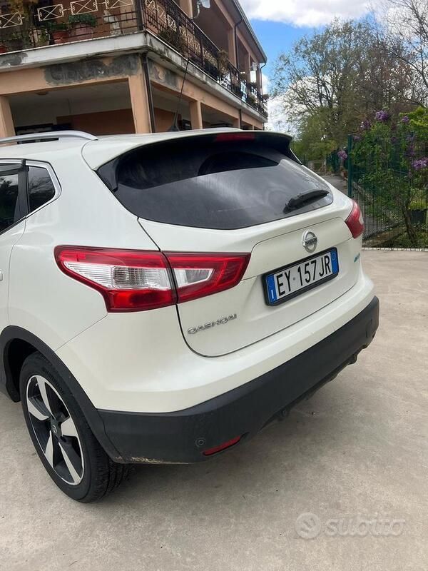 Usata Nissan Qashqai 2015 Bianco SUV
