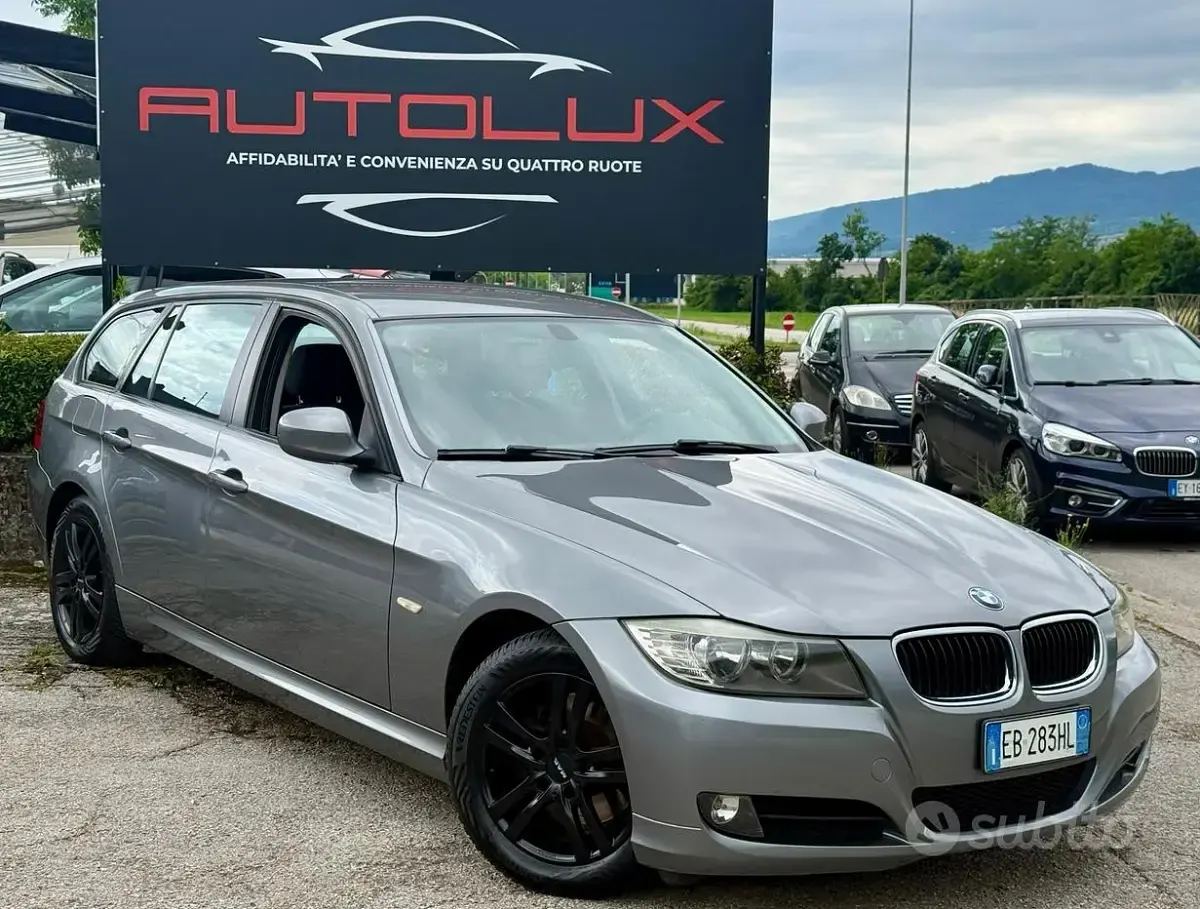 Usata BMW 320 177 CV (130 kW) 2010 Grigio Station wagon