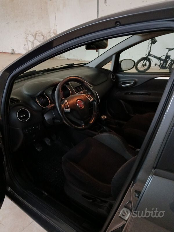 Usata Fiat Grande Punto 75 CV (55 kW) 2014 Utilitaria