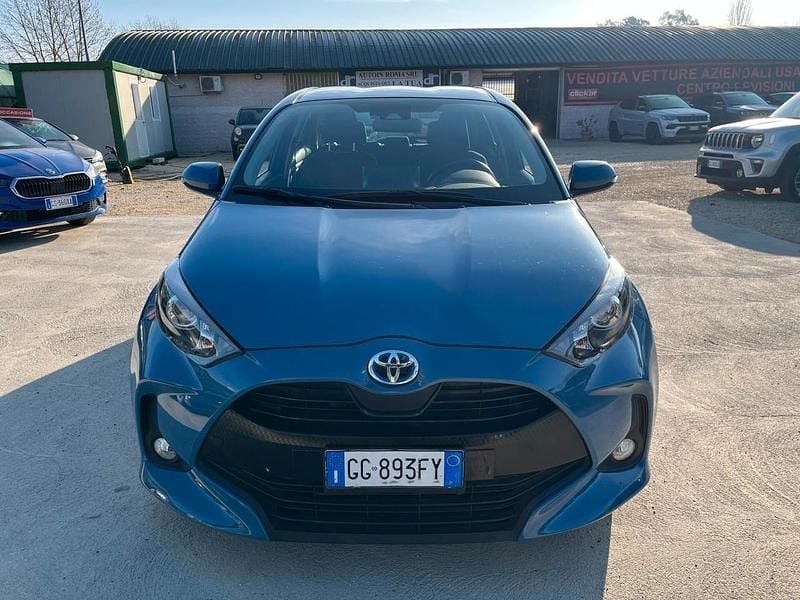 Usata Toyota Yaris Hybrid Business Edition 92 CV (67 kW) 2021 Blu Berlina