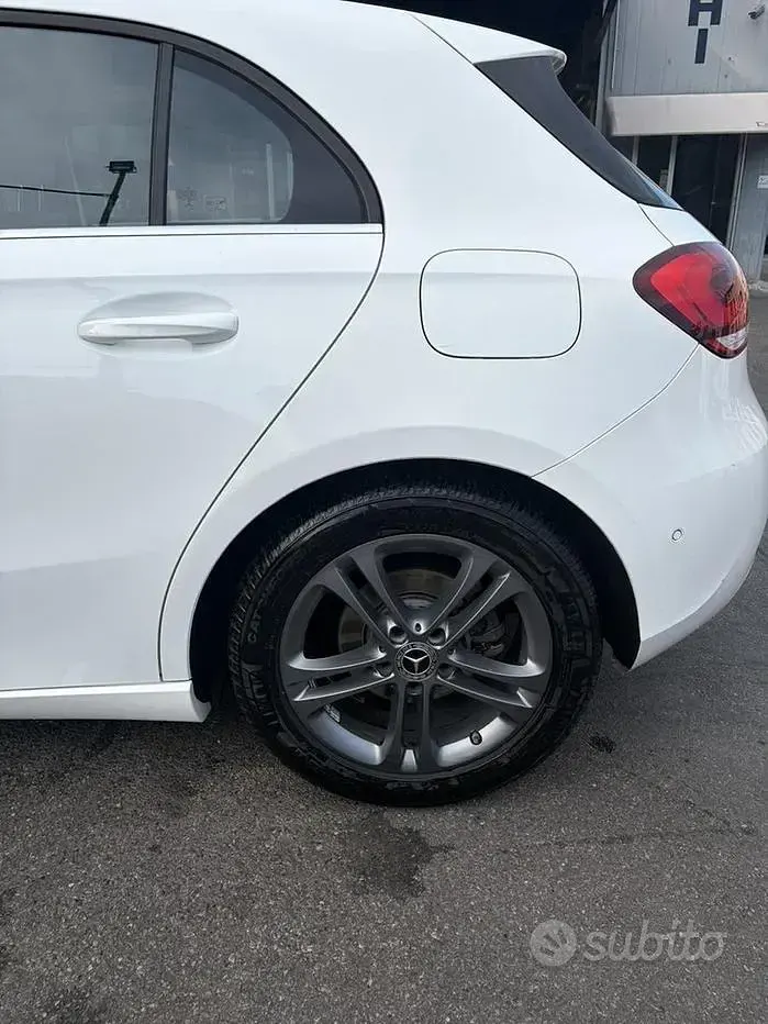 Usata Mercedes CLA180 116 CV (85 kW) 2019 Bianco Coupé
