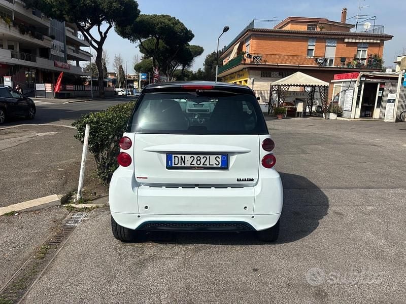 Usata Smart ForTwo Coupé 71 CV (52 kW) 2008 Bianco Coupé