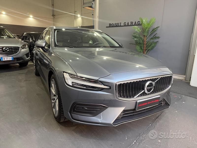 Usata Volvo V60 Business Edition 250 CV (183 kW) 2020 Grigio Station wagon