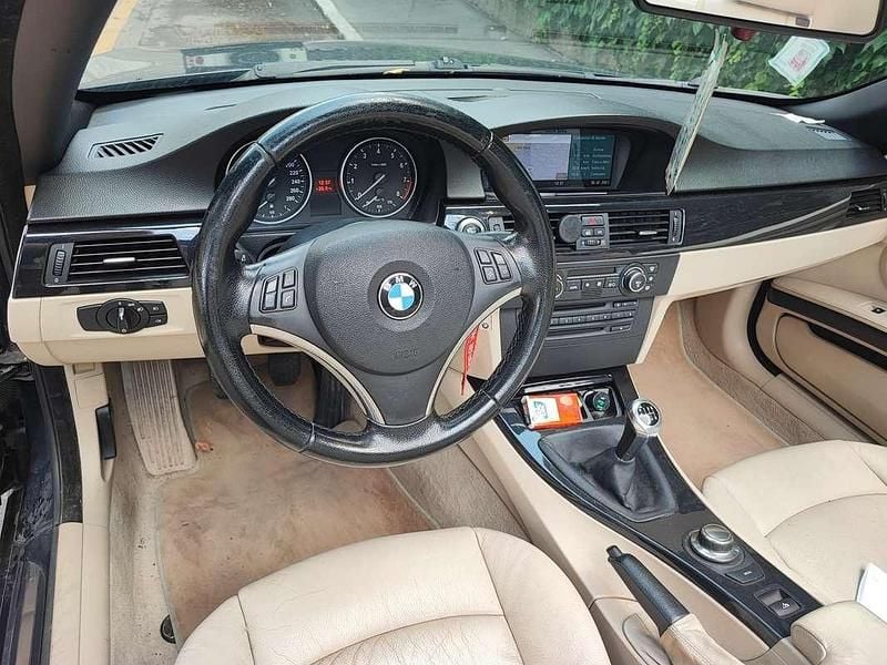 Usata BMW 325 Cabriolet 218 CV (160 kW) 2007 Cabrio