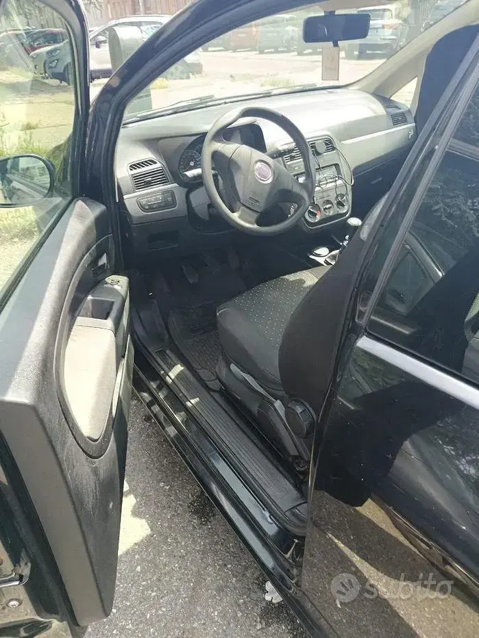 Usata Fiat Punto 65 CV (47 kW) 2008 Nero Utilitaria