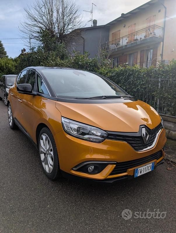 Usata Renault Scénic IV 120 CV (88 kW) 2019 Monovolume