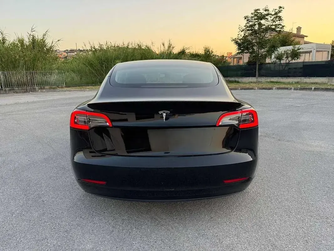 Usata Tesla Model 3 Standard Range 88 kW (120 CV) 2023 Nero Berlina