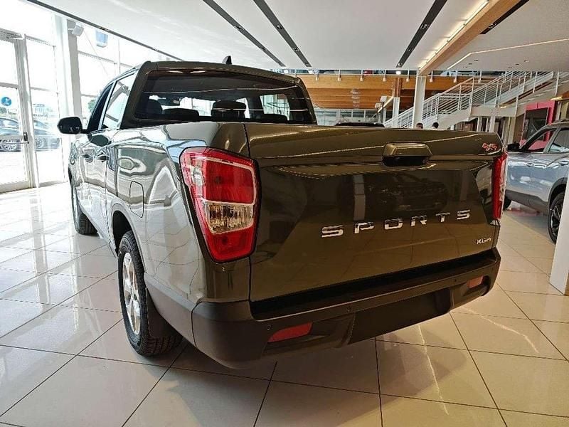 Nuova Ssangyong (KGM) Rexton 201 CV (147 kW) 2025 Verde metallizzato SUV