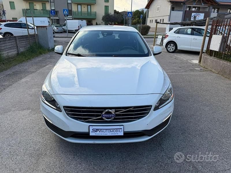 Usata Volvo V60 115 CV (84 kW) 2014 Bianco Station wagon