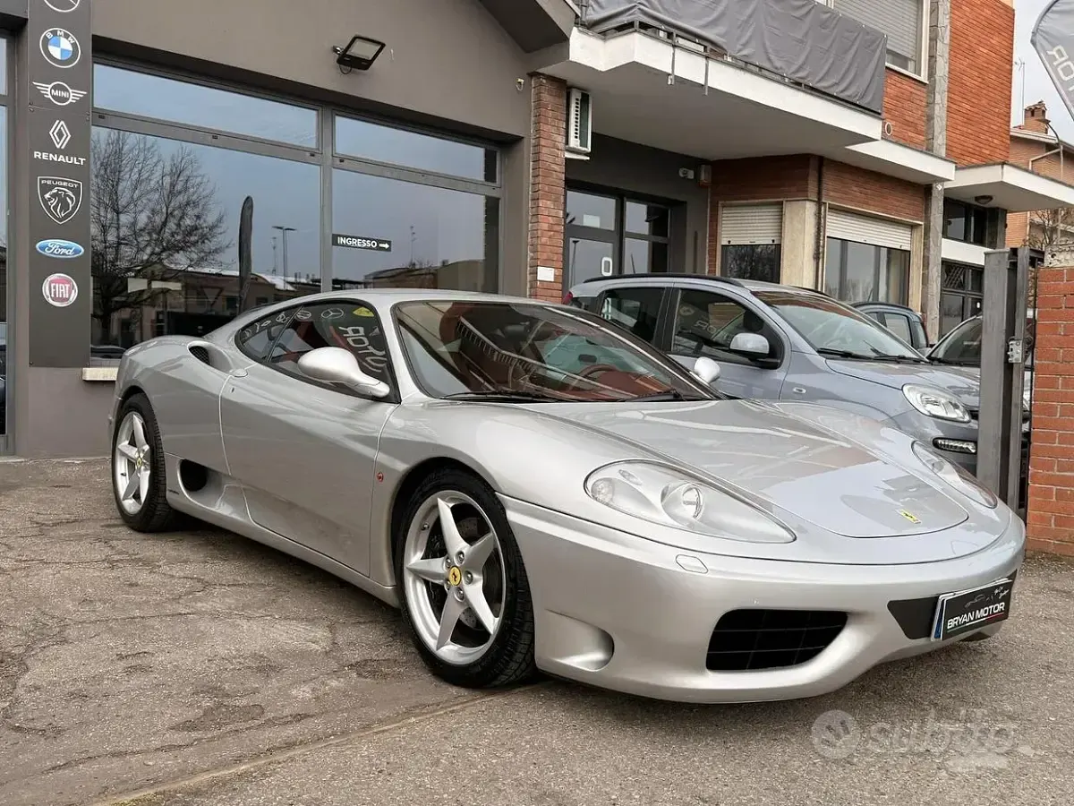 Usata Ferrari 360 400 CV (294 kW) 2002 Grigio Coupé