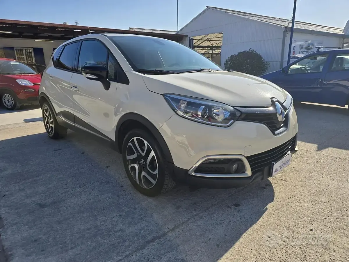 Gebraucht Renault Captur Intens 90 PS (66 kW) 2017 Beige SUV