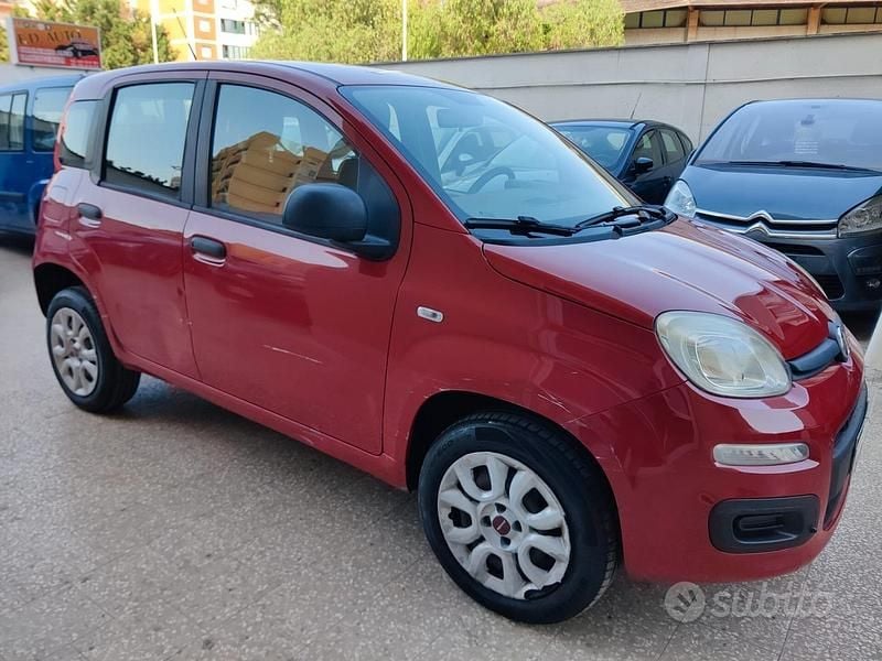 Rosso Usata 2013 Fiat Panda Due volumi | 3499 € (Super prezzo) - Immagine 1/4