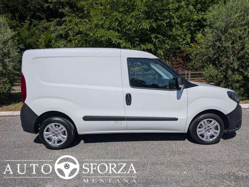 Bianco Usata 2018 Fiat Doblò Monovolume | 11.900 € (Cara) - Immagine 1/4