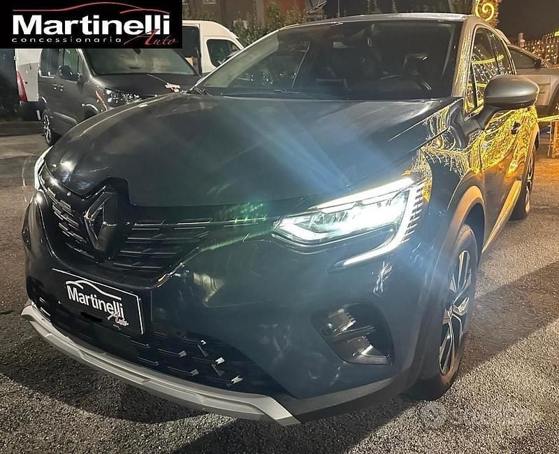 Usata Renault Captur Techno 100 CV (73 kW) 2022 Blu SUV