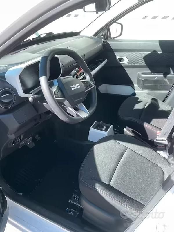 Usata Dacia Spring 47 kW (65 CV) 2025 Utilitaria
