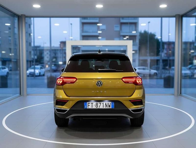 Usata VW T-Roc Advance 150 CV (110 kW) 2019 Giallo SUV