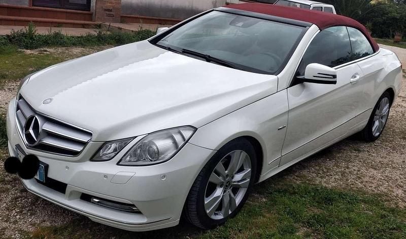 Usata Mercedes E220 Avantgarde 170 CV (125 kW) 2011 Cabrio