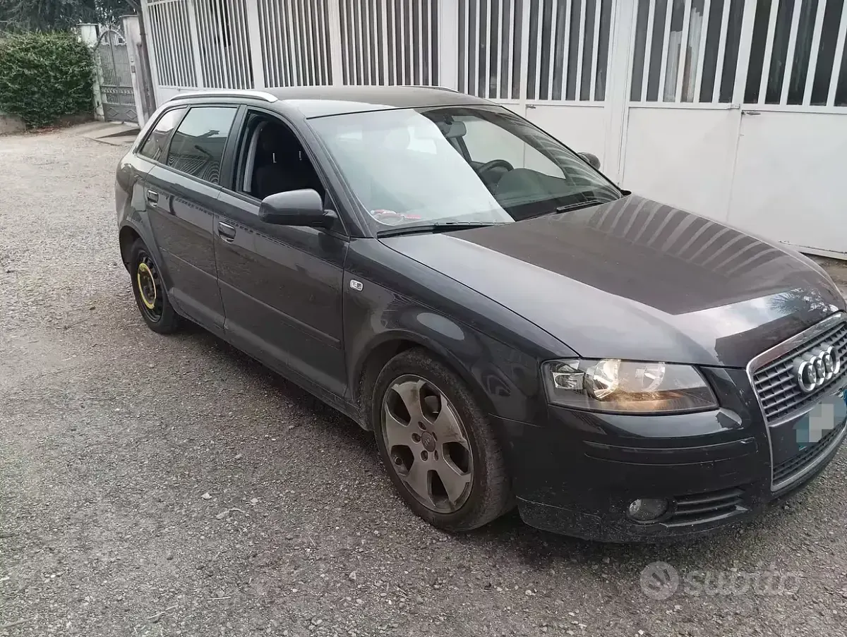 Usata Audi A3 Sportback Ambition 140 CV (102 kW) 2006 Grigio Utilitaria