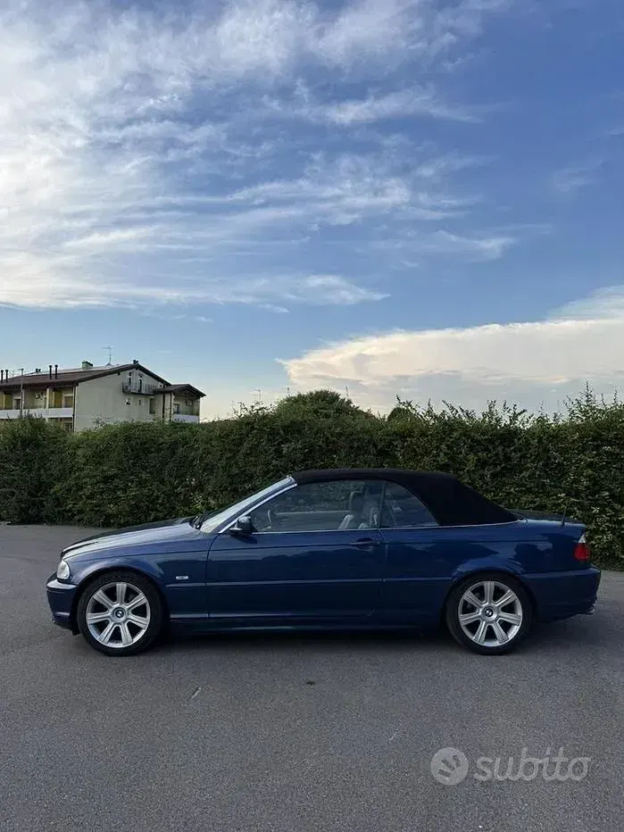 Usata BMW 320 Cabriolet 170 CV (125 kW) 2002 Bluazzurro Cabrio