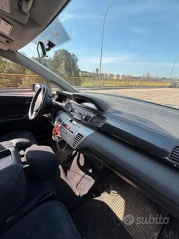 Usata Honda FR-V 140 CV (102 kW) 2007 Grigio Monovolume