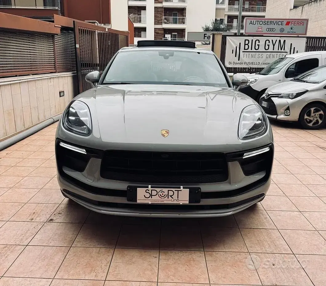 Usata Porsche Macan 265 CV (194 kW) 2023 Grigio SUV