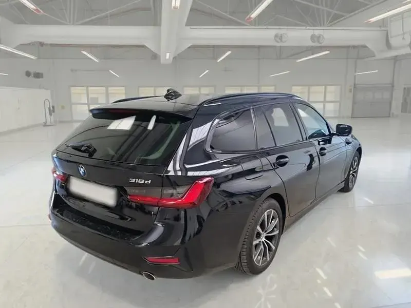 Usata BMW 318 Sport Line 149 CV (109 kW) 2022 Nero Station wagon