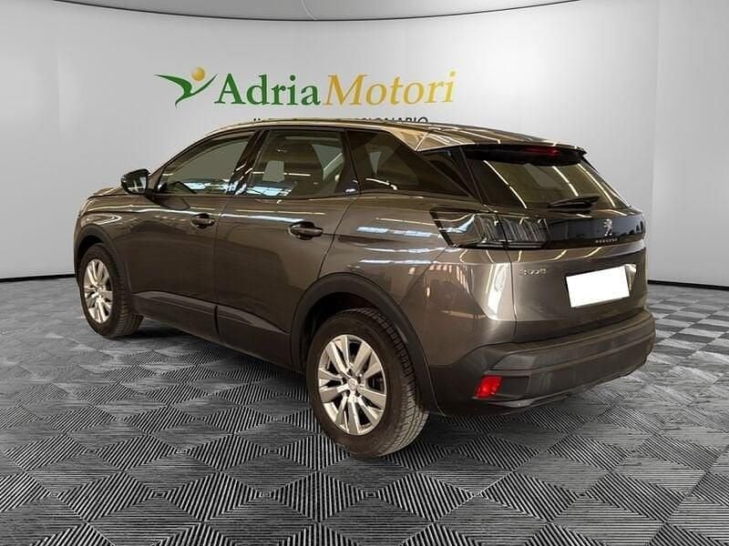 Usata Peugeot 3008 Business-Line 131 CV (96 kW) 2021 Grigio scuro SUV