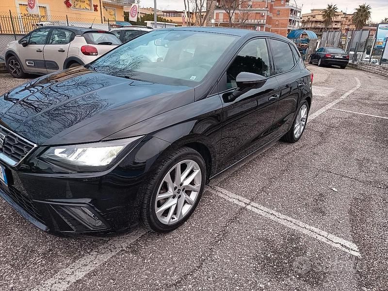 Usata Seat Ibiza FR 116 CV (85 kW) 2023 Nero Utilitaria