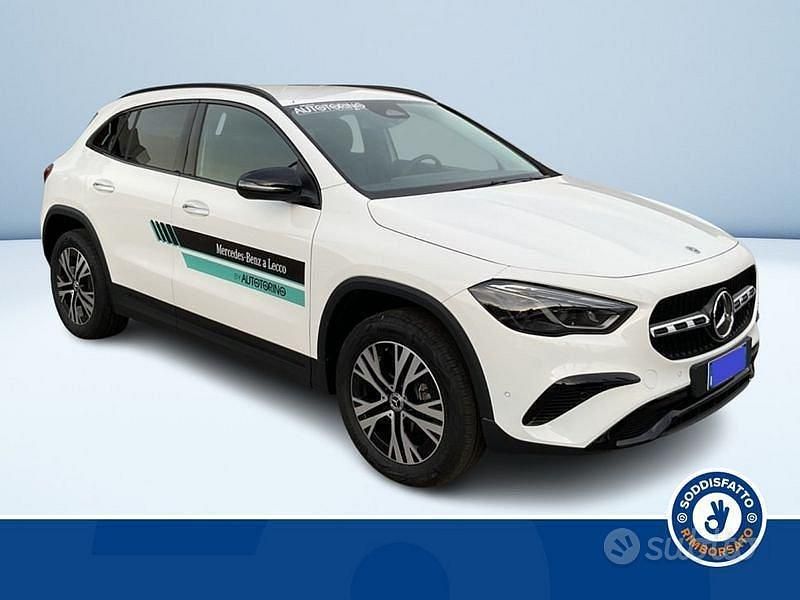 Usata Mercedes GLA180 Advanced Plus 116 CV (85 kW) 2025 Bianco pastello SUV