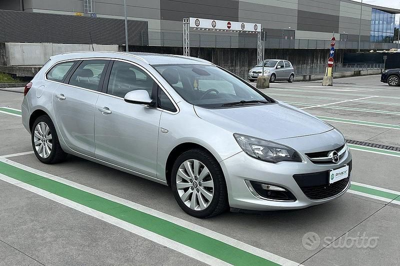 Occasion Opel Astra Business 110 ch (80 kW) 2014 Gris Break