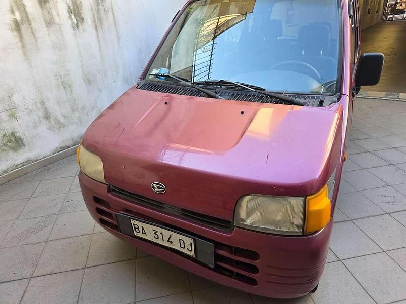 Usata Daihatsu Move 42 CV (30 kW) 1997 Rosso Monovolume