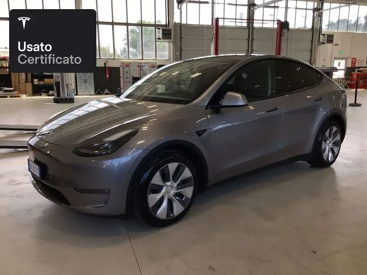 Usata Tesla Model Y Long Range AWD 258 kW (351 CV) 2023 Quicksilver SUV