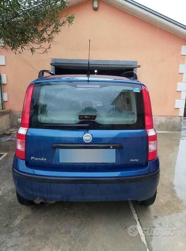 Usata Fiat Panda 70 CV (51 kW) 2006 Blu Utilitaria