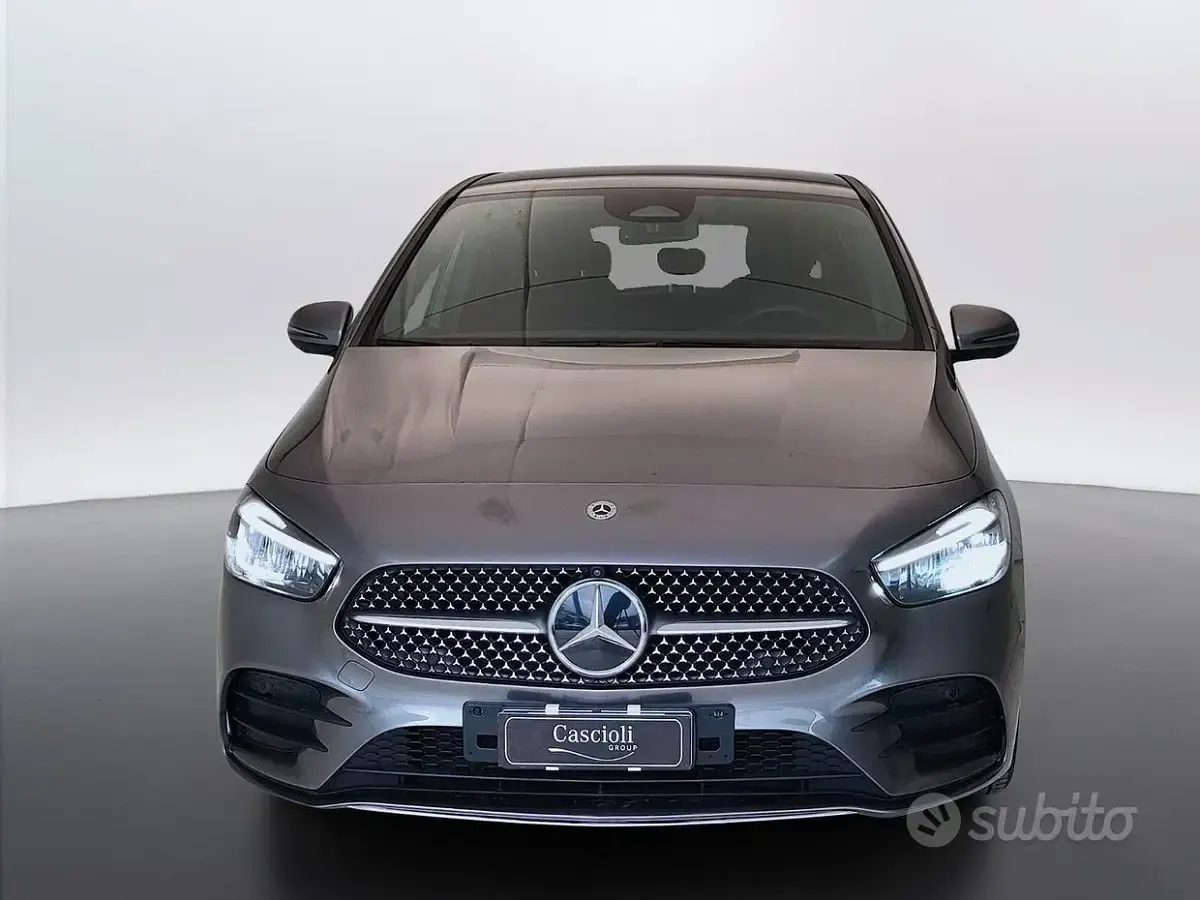 Begagnad Mercedes B180 Advanced Plus 116 HK (85 kW) 2025 Grå Minibuss
