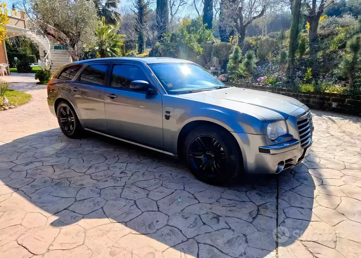 Usata Chrysler 300C Touring 218 CV (160 kW) 2006 Grigio Station wagon