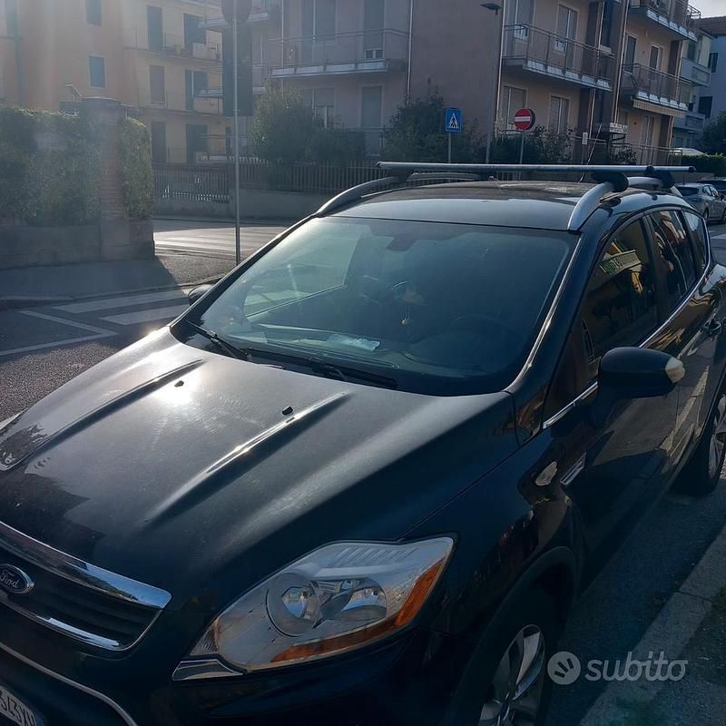 Usata Ford Kuga 163 CV (119 kW) 2011 Nero SUV