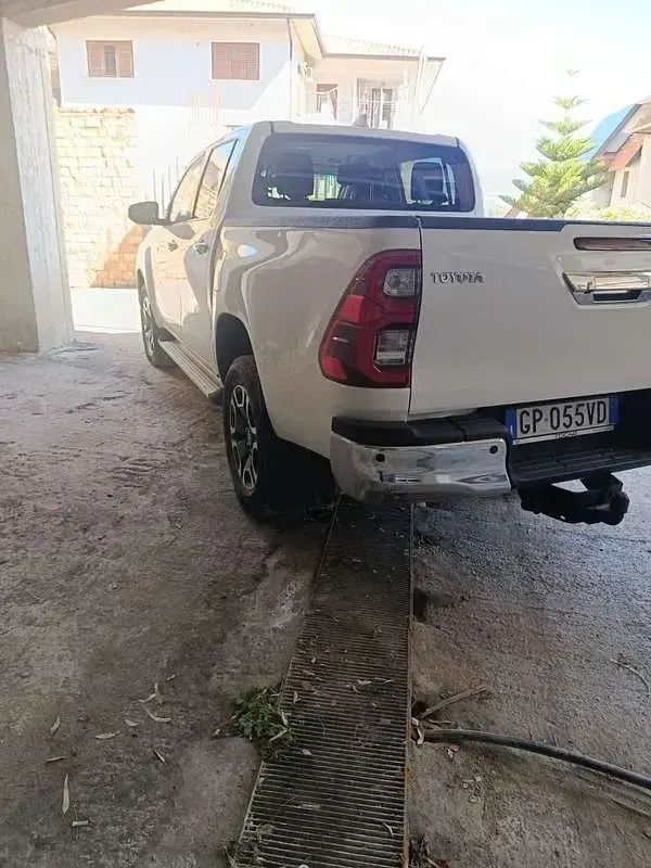 Usata Toyota HiLux Executive 150 CV (110 kW) 2023 Pick-up