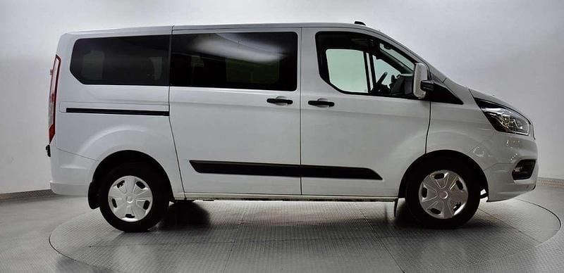 Usata Ford Tourneo Custom 131 CV (96 kW) 2024 Bianco Furgone