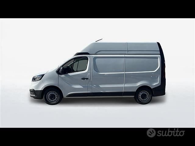 Usata Renault Trafic 150 CV (110 kW) 2024 Bianco Monovolume