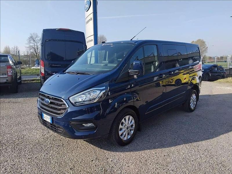 Usata Ford Transit Custom Titanium 131 CV (96 kW) 2022 Blu pastello Cabrio