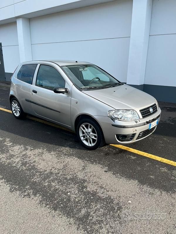 Usata Fiat Punto 2003 Grigio Utilitaria
