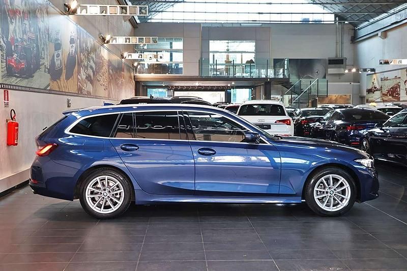 Usata BMW 316 Efficient Dynamics 122 CV (89 kW) 2023 Blu/azzurro Station wagon