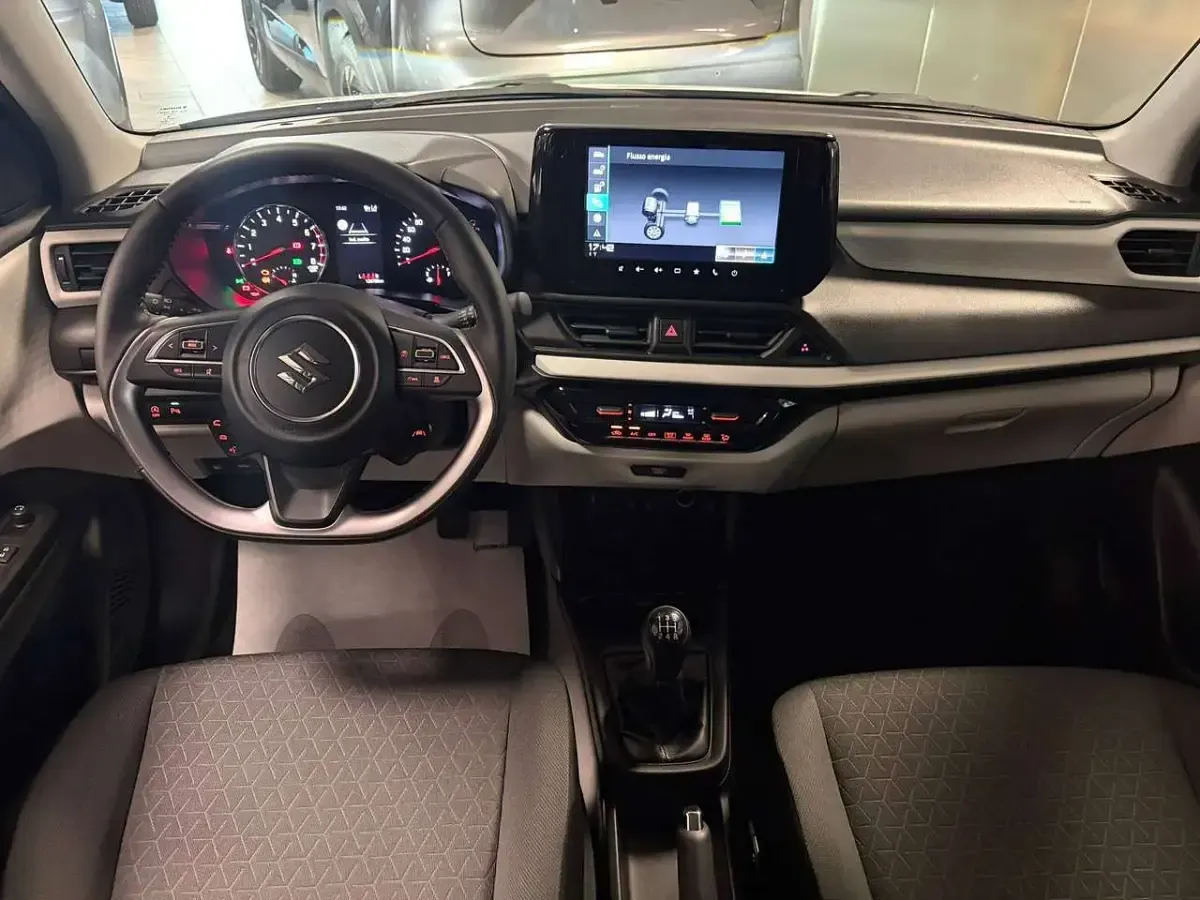 Usata Suzuki Swift 83 CV (61 kW) 2025 Blu/azzurro Utilitaria