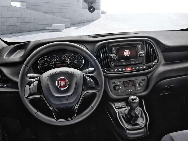 Usata Fiat Doblò Business 95 CV (69 kW) 2019 Bianco Monovolume