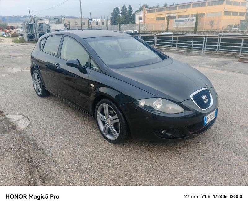 Nero Usata 2006 Seat Leon Utilitaria | 2500 € (Super prezzo) - Immagine 1/4