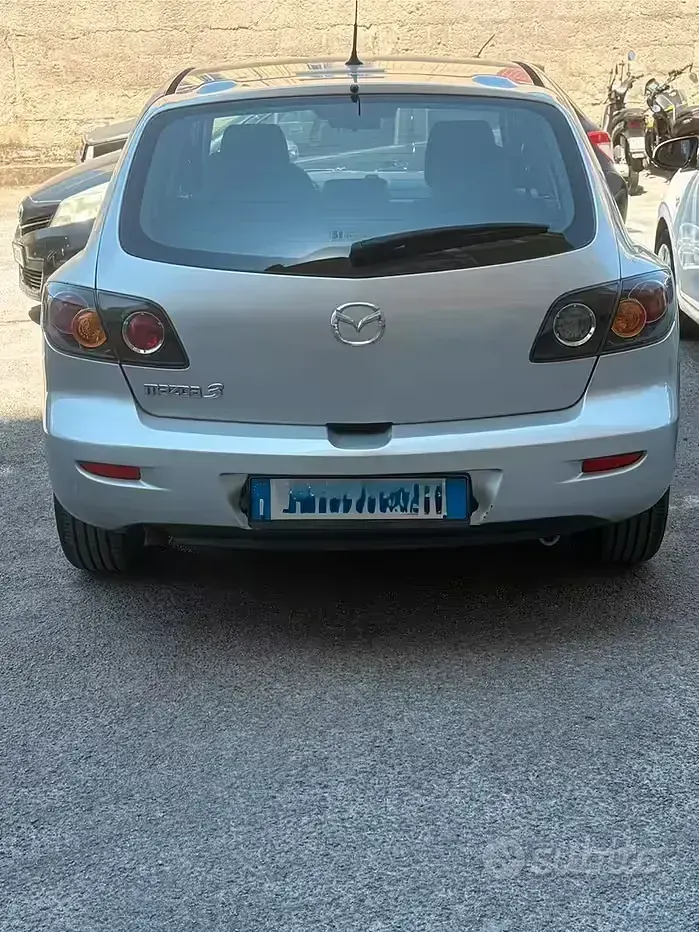 Usata Mazda 3 109 CV (80 kW) 2006 Grigio Berlina