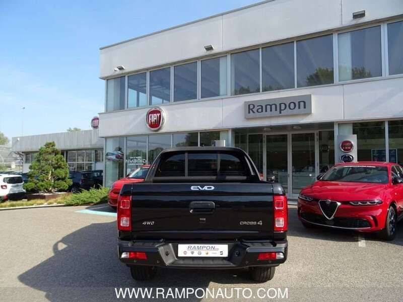 Nuova EVO Cross 4 136 CV (100 kW) 2025 Nero Pick-up